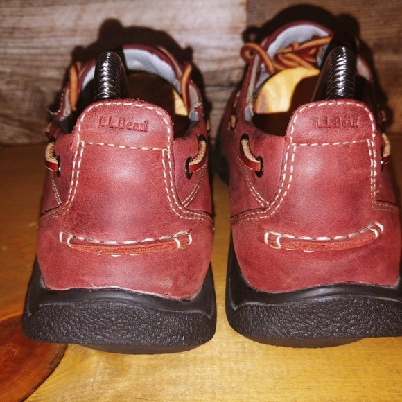 L.L. Bean Women's Leather Boat Shoe - Picture 4 of 8